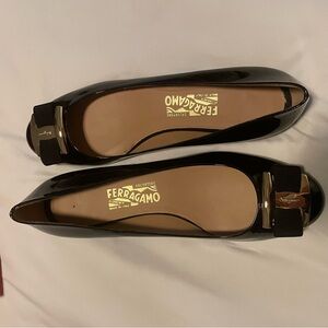 Salvatore Ferragamo Women's Black Ballet Flats NWT size 9.5
